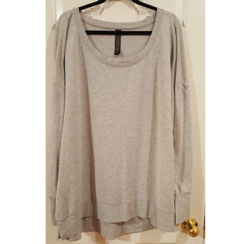 Yogalicious workout sweater size 3X